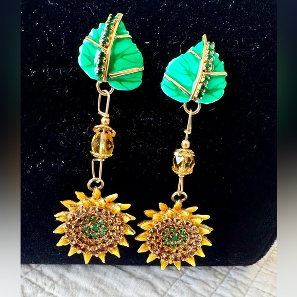 Lunch At The Ritz Earrings - Picture 4 of 4